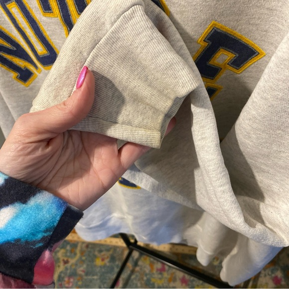 Vintage 90s Fighting Irish Notre Dame College Crewneck Sweatshirt  Size XL Shirt - Picture 5 of 16